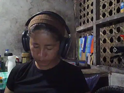 Snapshot of lovelyxxx88 chatting on 6, 2, 2026 lovelyxxx88 online show from 6, 2, 2026