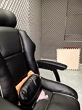 Shiny 68 online show from 24, 4, 2026