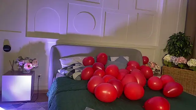  SilkyShadow  online show from 15, 2, 2026