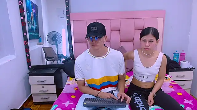 Snapshot of Sophi_and_Jack chatting on 10, 3, 2026 Sophi and Jack online show from 10, 3, 2026