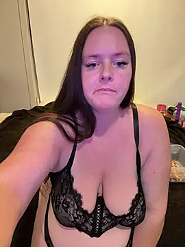 carinabro10 online show from 13, 3, 2026