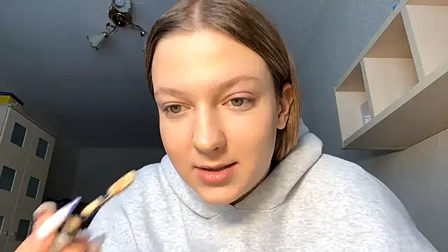 JammieMickiewicz online show from 13, 1, 2026