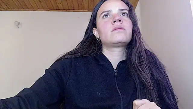 Snapshot of Shanel_Lozano chatting on 15, 7, 2026 Shanel Lozano online show from 15, 7, 2026