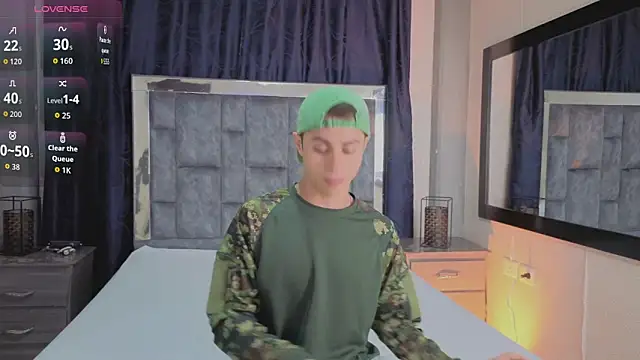 LeoMonnroe online show from 20, 4, 2026