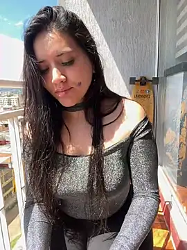 Veronica Wins  online show from 20, 4, 2026