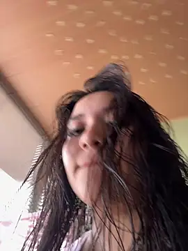 Veronica Wins  online show from 28, 4, 2026