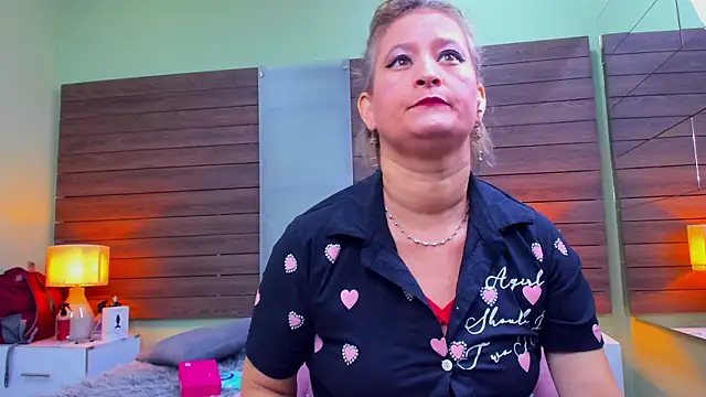 Hadde multisquirt online show from 15, 4, 2026