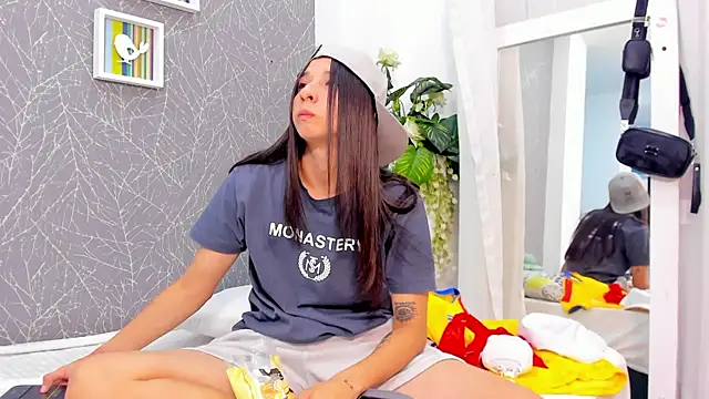ViictoriiaSaenz online show from 12, 6, 2026