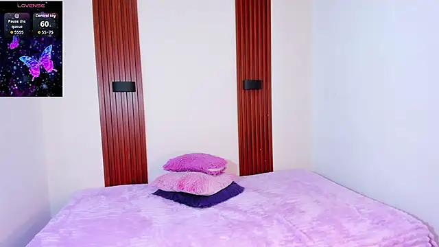 Brendajennerr online show from 12, 3, 2026