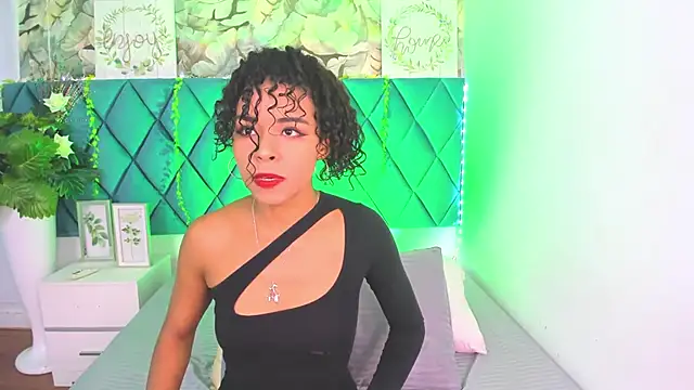 AlexiiaBrown online show from 22, 4, 2026