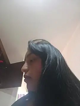 Snapshot of LunaRouuse_ chatting on 23, 6, 2026 LunaRouuse online show from 23, 6, 2026