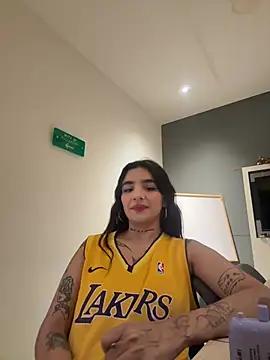 Abriil cutee online show from 27, 3, 2026