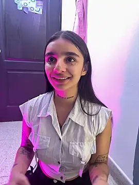 Abriil cutee online show from 3, 6, 2026