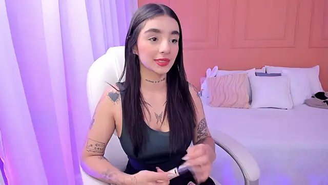 Abriil cutee online show from 4, 6, 2026