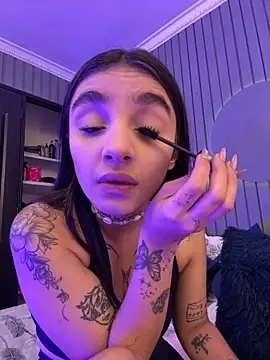 Abriil cutee online show from 7, 6, 2026