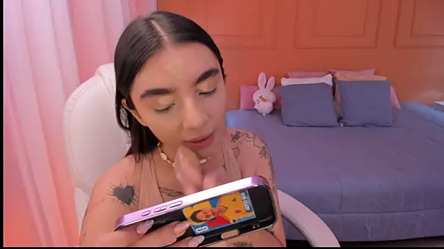Abriil cutee online show from 19, 6, 2026