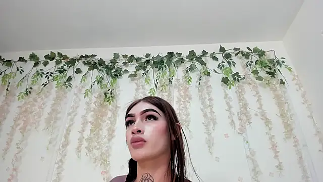 lizz lunna online show from 9, 6, 2026