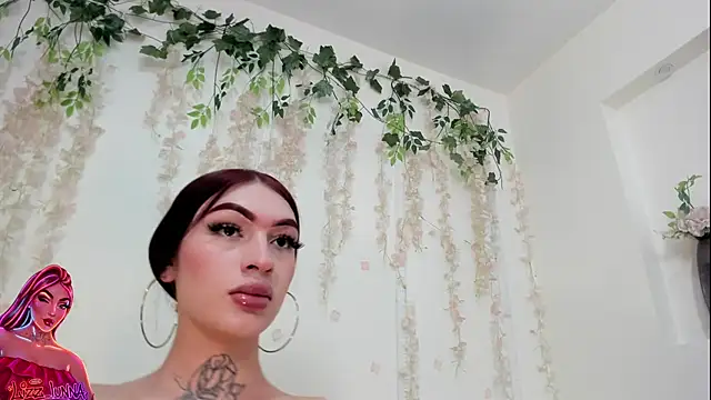 lizz lunna online show from 17, 7, 2026