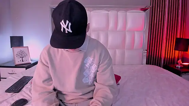 Roger And Ramona online show from 22, 2, 2026