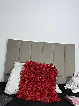 Snapshot of LeslyCooper1 chatting on 13, 2, 2026 LeslyCooper1 online show from 13, 2, 2026