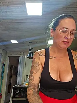 Snapshot of bellafortune69 chatting on 15, 1, 2026 bellafortune69 online show from 15, 1, 2026