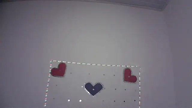 Mia Suarez7 online show from 3, 4, 2026