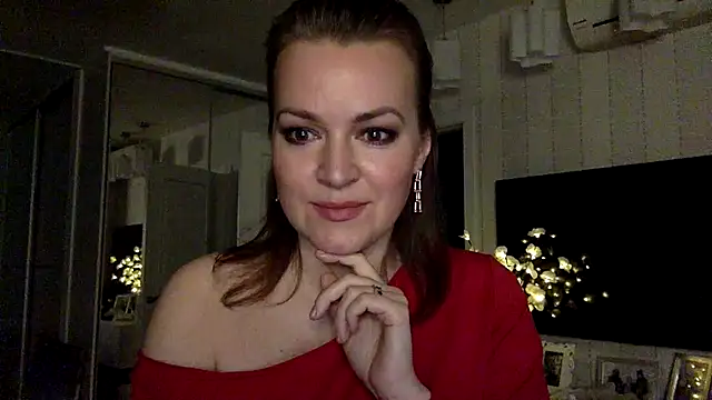 Ivoryne online show from 4, 3, 2026