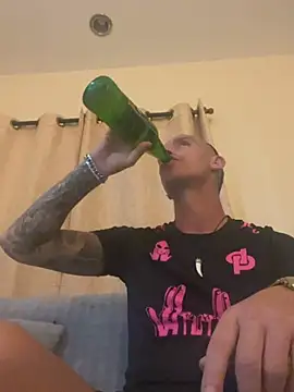 Snapshot of sexytony82 chatting on 2, 2, 2026 sexytony82 online show from 2, 2, 2026