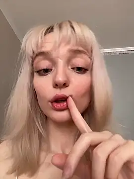 aka Blonde online show from 20, 6, 2026