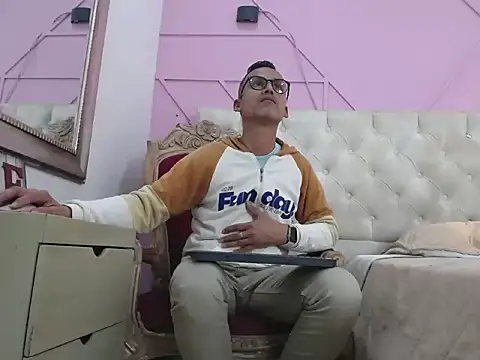 Oswalldo   online show from 8, 2, 2026