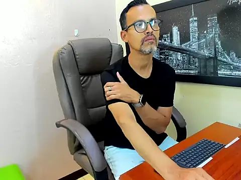 Oswalldo   online show from 12, 3, 2026