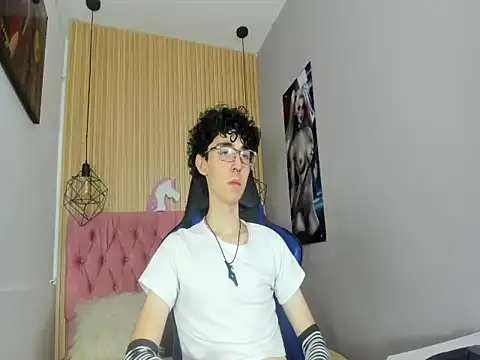 Snapshot of Syriussz chatting on 1, 2, 2026 Syriussz online show from 1, 2, 2026