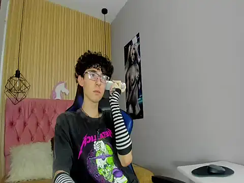 Snapshot of Syriussz chatting on 3, 2, 2026 Syriussz online show from 3, 2, 2026