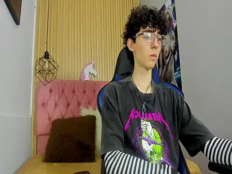 Snapshot of Syriussz chatting on 5, 2, 2026 Syriussz online show from 5, 2, 2026