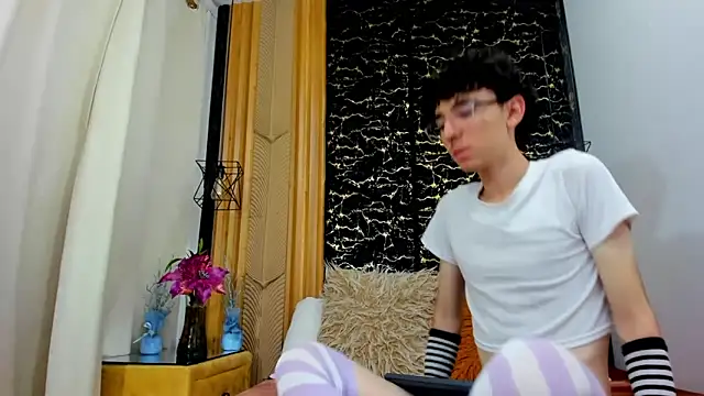 Snapshot of Syriussz chatting on 7, 3, 2026 Syriussz online show from 7, 3, 2026