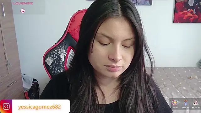Snapshot of yessica_gomez01 chatting on 18, 1, 2026 yessica gomez01 online show from 18, 1, 2026