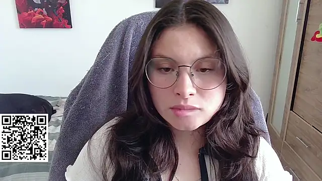 yessica gomez01 online show from 19, 4, 2026