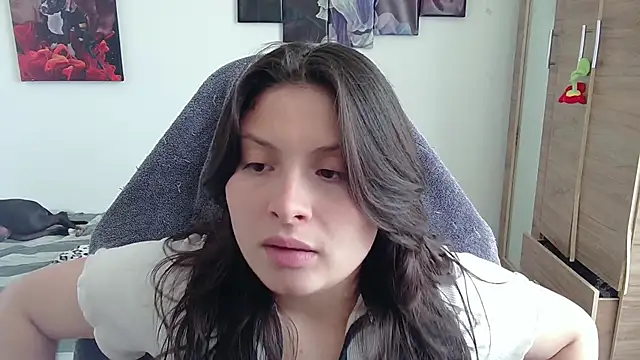 yessica gomez01 online show from 23, 4, 2026