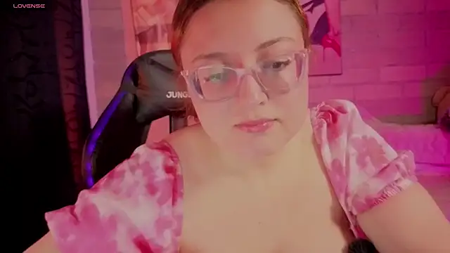 Mia Franklyn online show from 8, 3, 2026