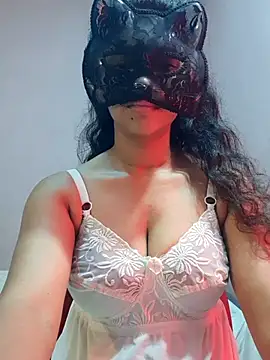cutehotwife online show from 24, 4, 2026