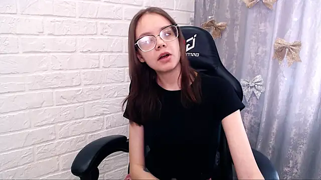 LolliStrawberry online show from 29, 3, 2026