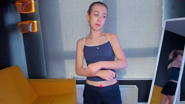 Moon Silk online show from 6, 2, 2026