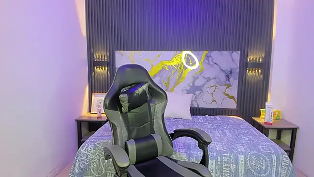 Anyelo Twink online show from 13, 3, 2026