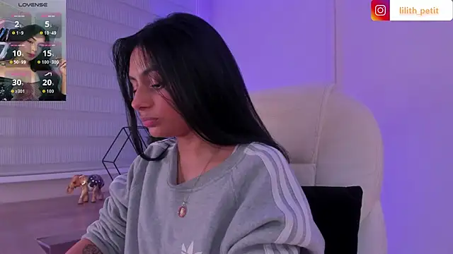 lilith petit  online show from 18, 4, 2026