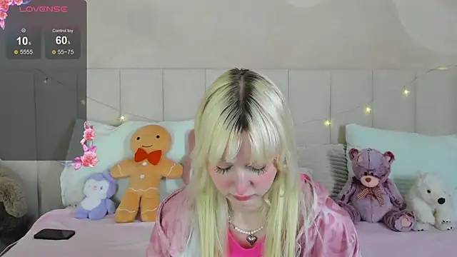 Snapshot of AdeleSilvy chatting on 5, 6, 2026 AdeleSilvy online show from 5, 6, 2026