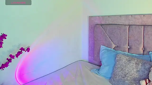 Britanny77 online show from 25, 4, 2026