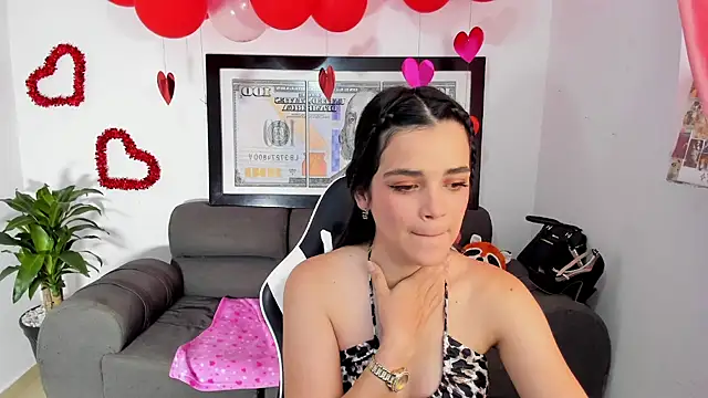 LucianaMoreau online show from 20, 2, 2026