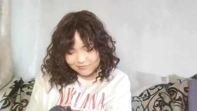 MollyAsian online show from 8, 3, 2026