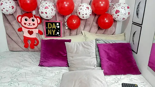 danibellucii  online show from 14, 2, 2026