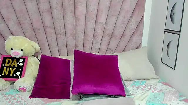 danibellucii  online show from 21, 3, 2026